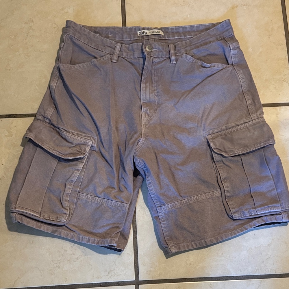 Zara Men's Taupe Cargo Shorts